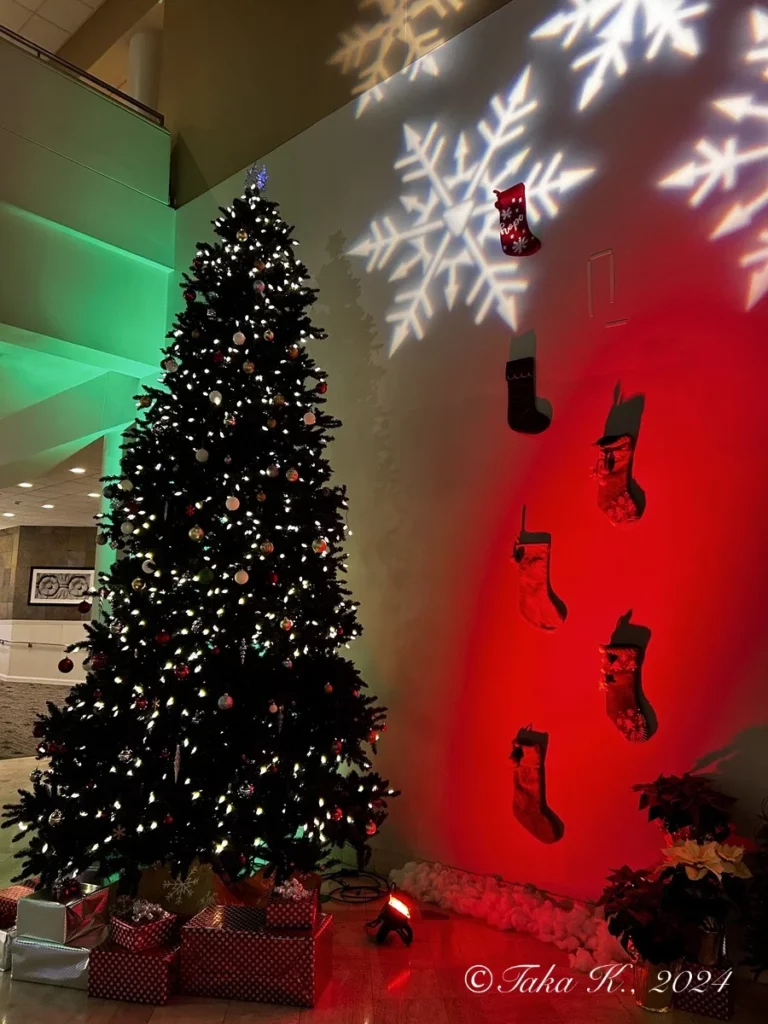 Sheraton Philadelphia Downtown Lobby - Christmas 2023